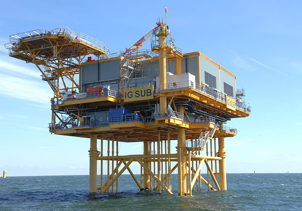 Photo of wind turnbine being built